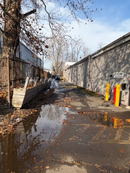 More Photos Of 2424 State Rd, Bensalem Warehouse For Lease