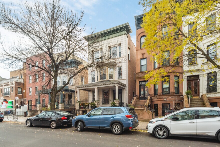 Primary Photo Of 324 Park Pl, Brooklyn Apartments For Sale