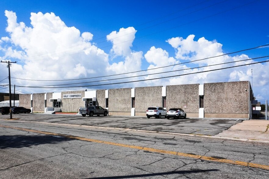 Primary Photo Of 201 N 19th St, Corpus Christi Warehouse For Lease
