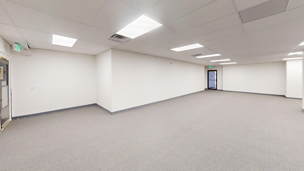 More Photos Of 2027-2035 B St, Colorado Springs General Retail For Sale