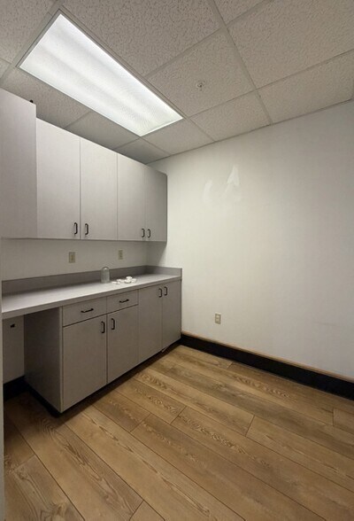 More Photos Of 285-295 E 5th Ave, Eugene Storefront Retail Office For Lease