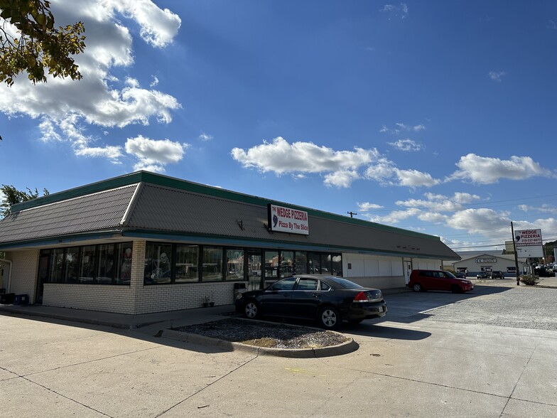 More Photos Of 521 Highway 1 W, Iowa City Storefront For Sale