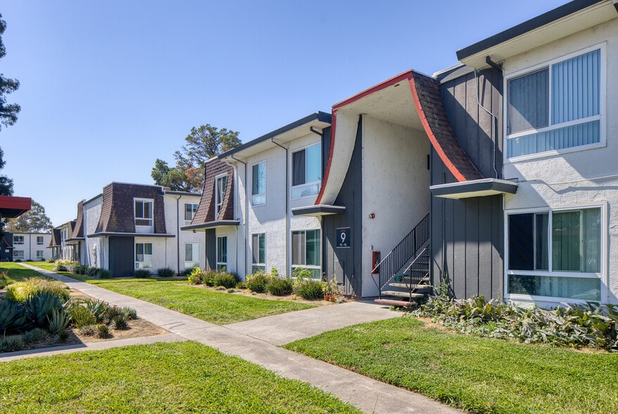 More Photos Of 10055 Terra Loma Dr, Rancho Cordova Apartments For Sale