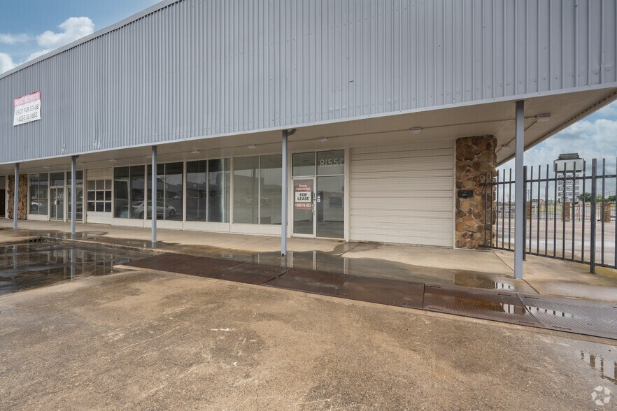 More Photos Of 8101-8155 Camp Bowie West Blvd, Fort Worth General Retail For Lease