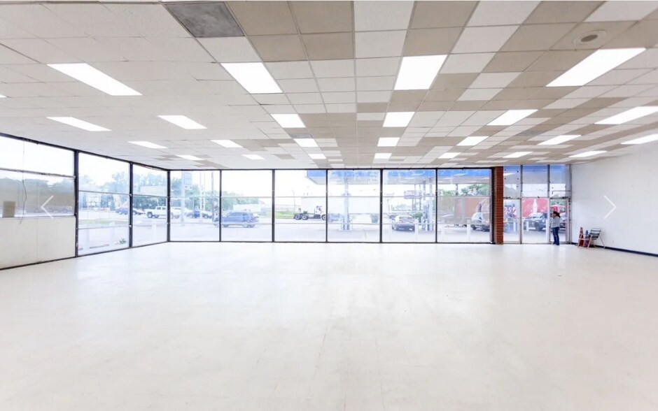 More Photos Of 2429 Carraway Blvd, Birmingham Service Station For Lease