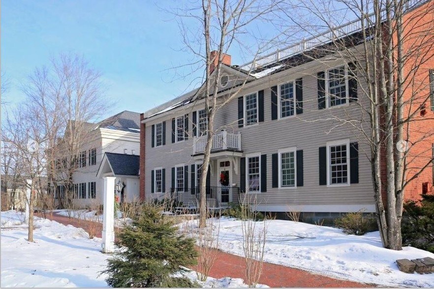 More Photos Of 18 Main St, Stowe Hotel For Sale