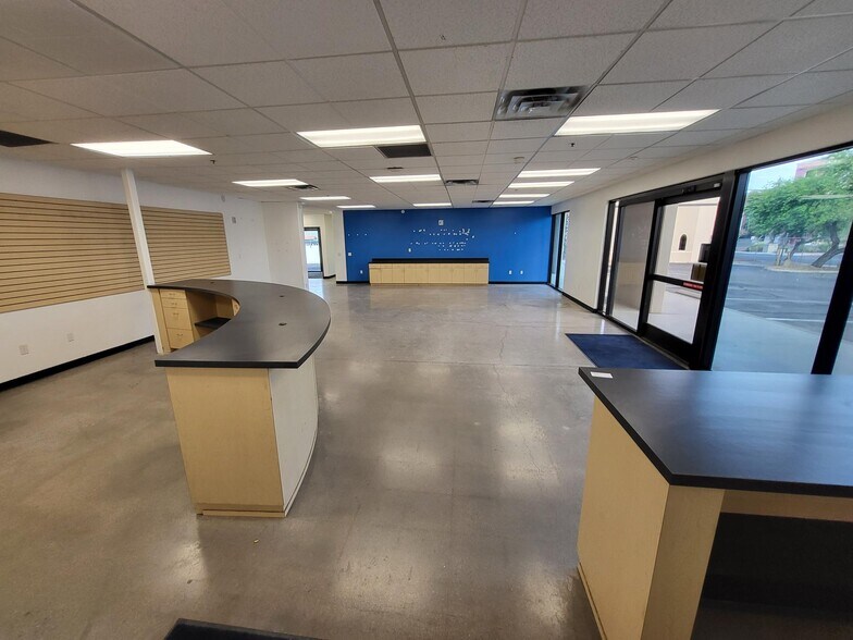 More Photos Of 3326 Ponderosa Way, Las Vegas Warehouse For Lease