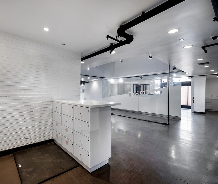 More Photos Of 464 N Fairfax Ave, Los Angeles Office For Sale