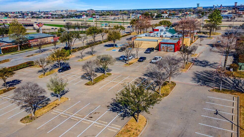 More Photos Of 102 E State Hwy 114, Grapevine Restaurant For Sale