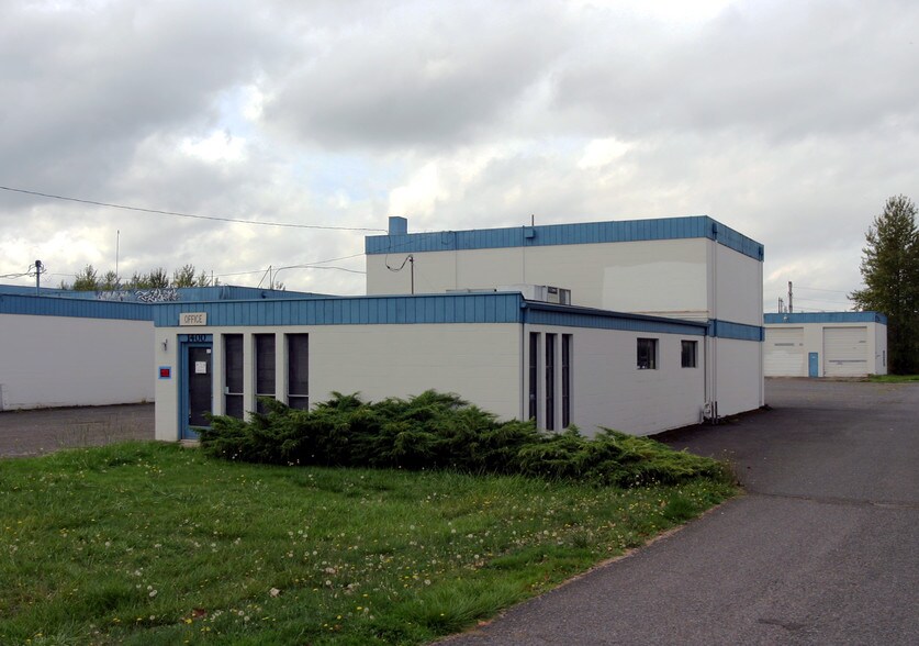 Primary Photo Of 1400 S Bertelsen Rd, Eugene Office For Lease