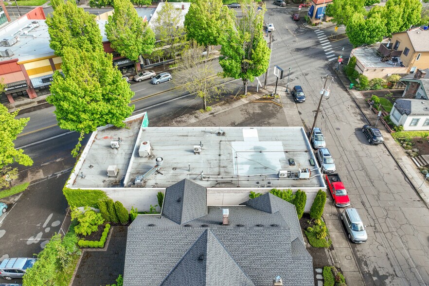 More Photos Of 4434 NE Sandy Blvd, Portland Freestanding For Sale
