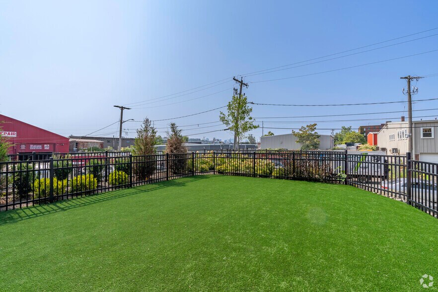 More Photos Of 85 Boston St, Everett Apartments For Lease