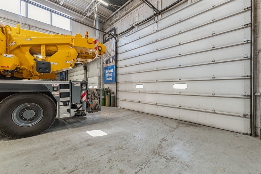 More Photos Of 9735 Industrial Dr, Bridgeview Light Distribution For Sale