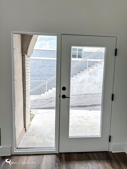 More Photos Of 1927 Piedmont Cir NE, Atlanta Storefront Retail Office For Lease