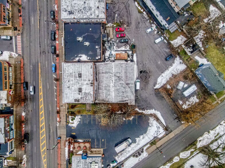 More Photos Of 2297 Main St, Buffalo Storefront Retail Residential For Lease