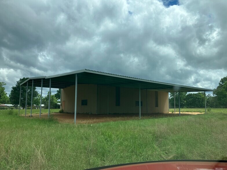 More Photos Of 37 Lazy Ln, Coldspring Industrial For Lease