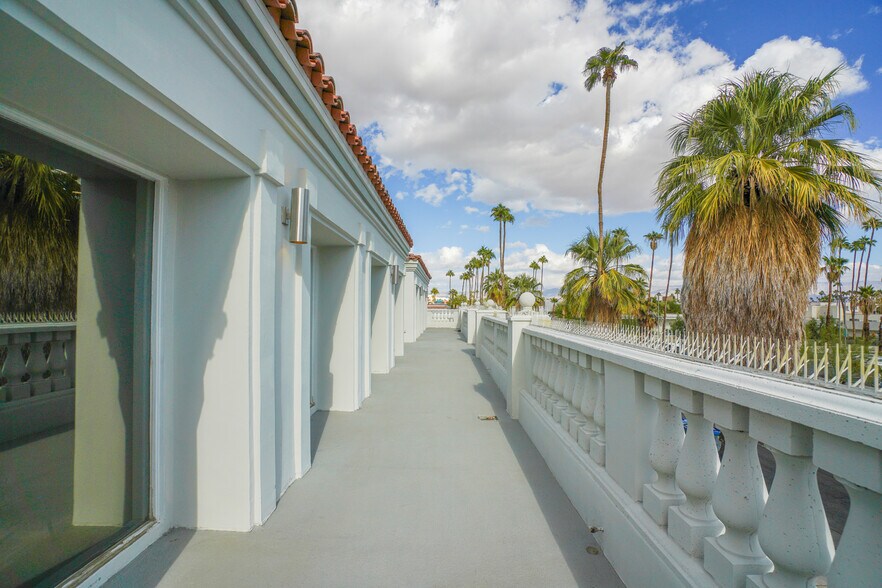 More Photos Of 353 S Palm Canyon Dr, Palm Springs Medical For Sale