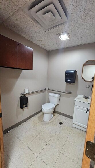 More Photos Of 3007 S Alpine Rd, Rockford Industrial For Lease