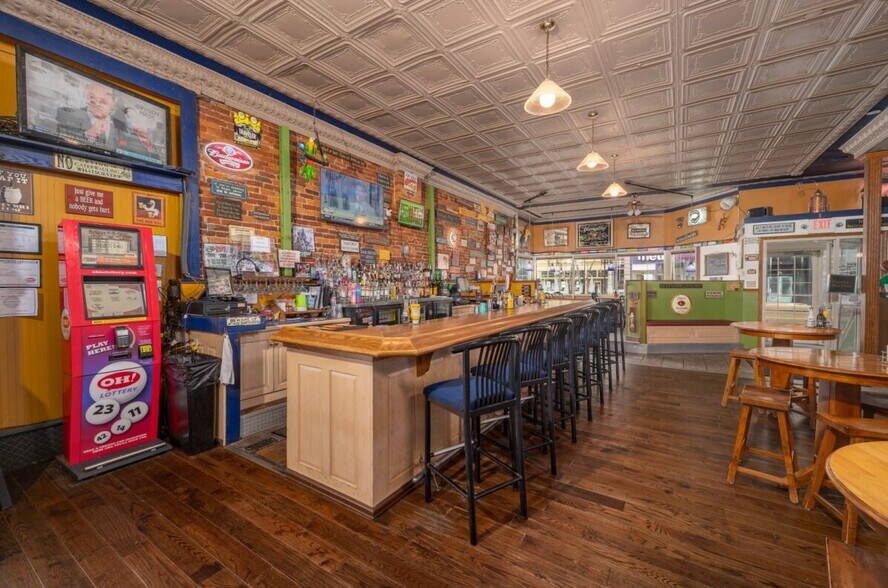 More Photos Of 110 S Broadway St, New Philadelphia Storefront Retail Office For Sale
