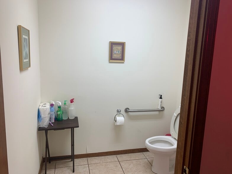 More Photos Of 3830 Williamsburg Park Blvd, Jacksonville Medical For Sale