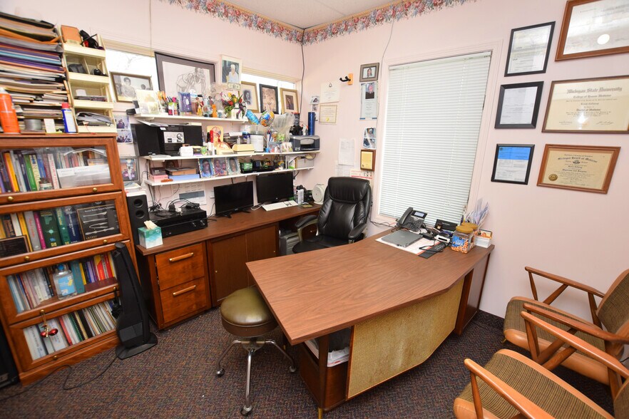 More Photos Of 3380 Beecher Rd, Flint Medical For Lease