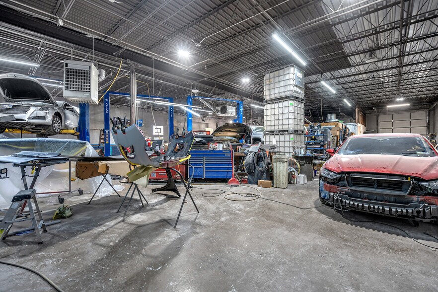 More Photos Of 26 E 34th Pl, Steger Auto Repair For Lease