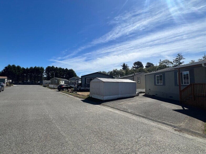 More Photos Of 2580 Central Ave, Mckinleyville Manufactured Housing Mobile Home Park For Sale