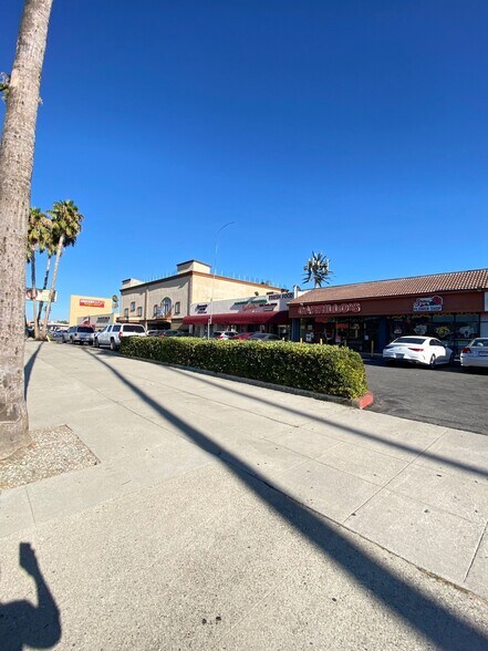 More Photos Of 19744-19760 Sherman Way, Winnetka Unknown For Lease