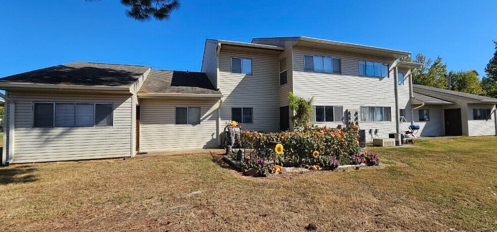 More Photos Of 401 N Cumberland Ave, Russellville Apartments For Sale