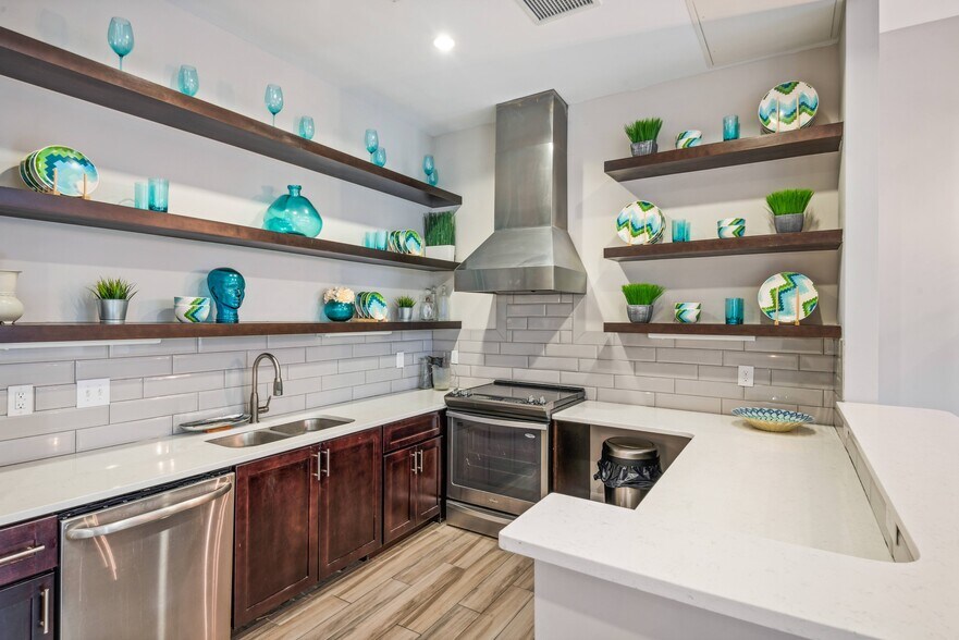 More Photos Of 9336 Kings Parade Blvd, Charlotte Apartments For Lease