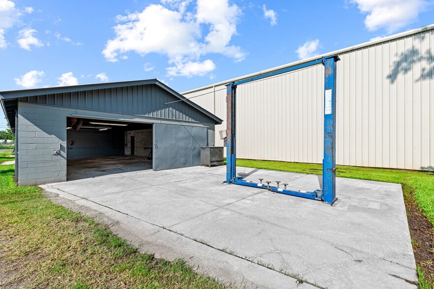 More Photos Of 5044 Edward St, Jacksonville Service For Sale