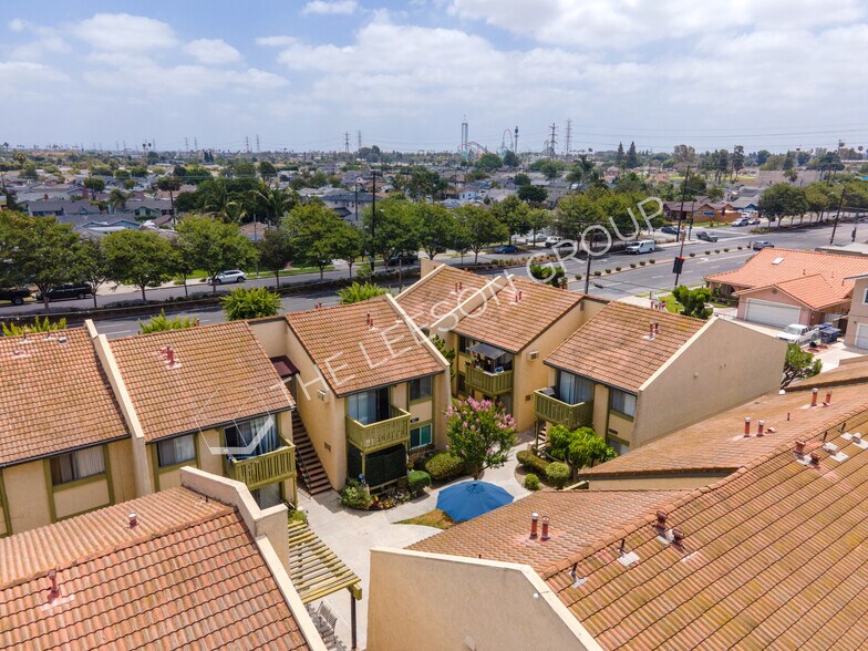 More Photos Of 7531 Knott Ave, Buena Park Apartments For Sale