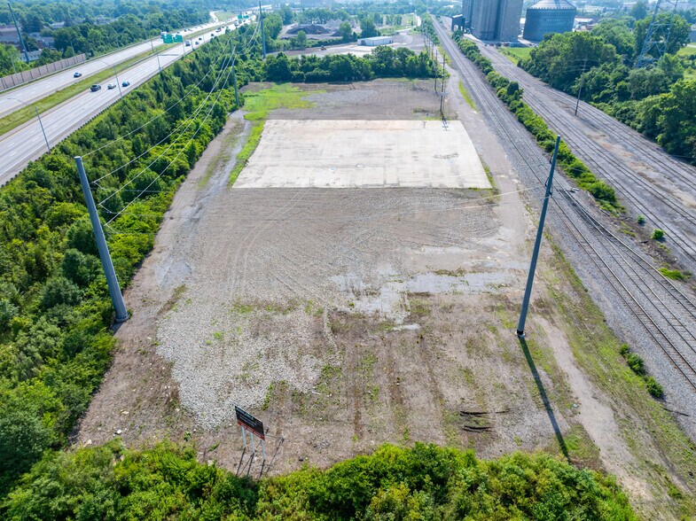 More Photos Of 4100 Truro Station Service Rd, Columbus Manufacturing For Sale