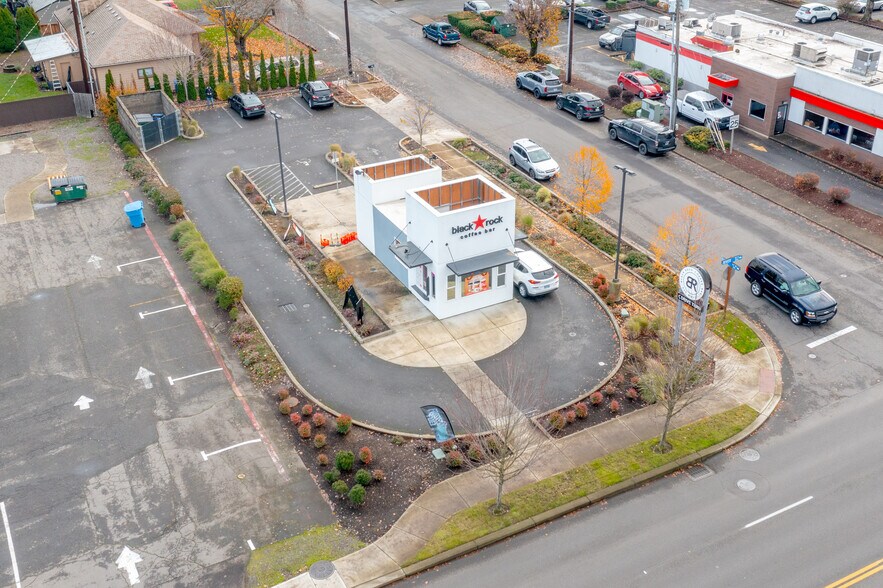 More Photos Of 4560 River Rd N, Keizer Restaurant For Sale