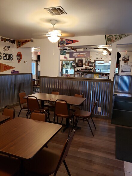 More Photos Of 314-316 Pat Booker Rd, Universal City Restaurant For Sale