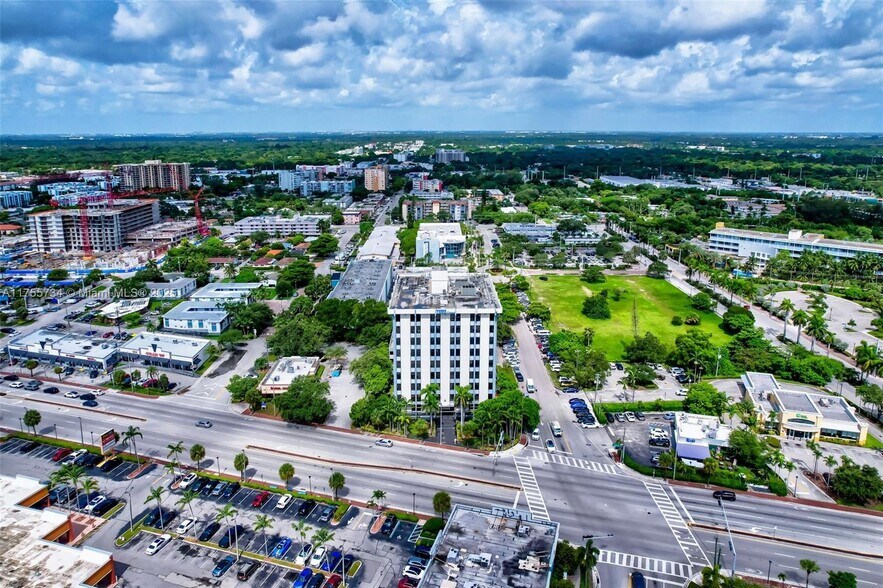 More Photos Of 12550 Biscayne Blvd, North Miami Medical For Sale