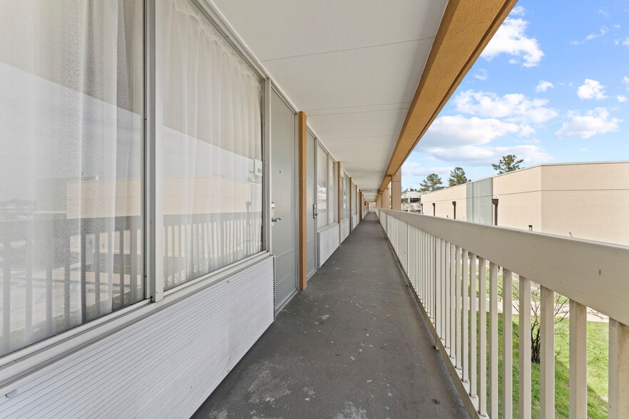 More Photos Of 9970 Airline Hwy, Baton Rouge Hotel For Sale