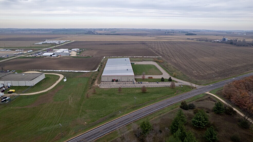 More Photos Of 3310 MN-20, Cannon Falls Distribution For Sale