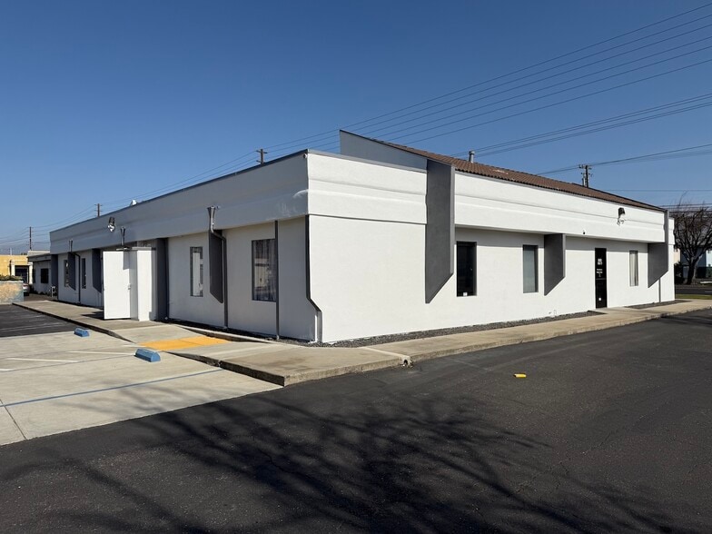 More Photos Of 2301 Coffee Rd, Modesto Medical For Sale