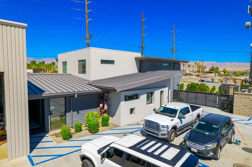More Photos Of 49751 Oates Ln, Coachella Parking Garage For Sale