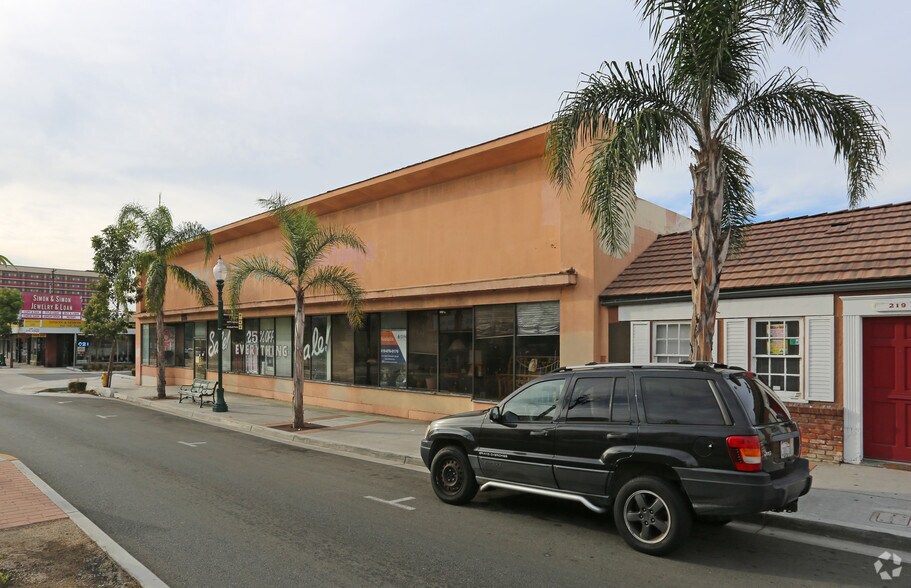 More Photos Of 205 E 8th St, National City Freestanding For Lease