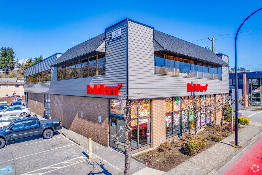 More Photos Of 1500 Marine Dr, North Vancouver Office For Lease