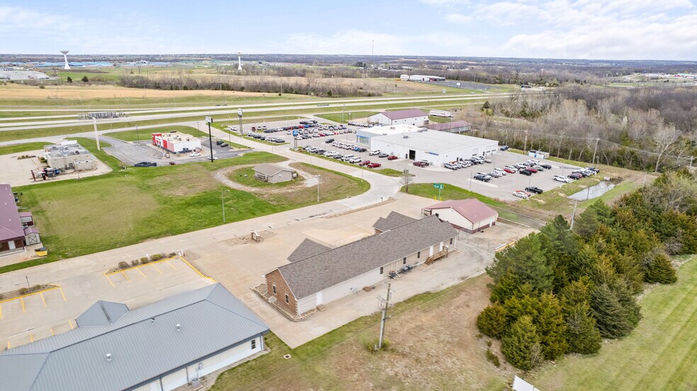 More Photos Of 616 Lana Dr, Cameron Office For Sale