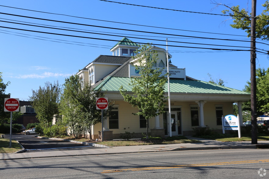 Primary Photo Of 328 South Ave, Fanwood Bank For Lease