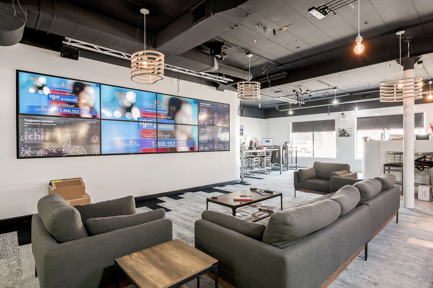 More Photos Of 517 Green Bay Rd, Wilmette Storefront Retail Office For Lease