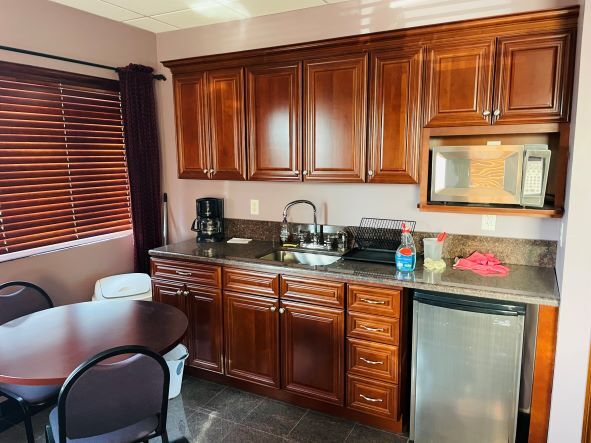 More Photos Of 110 Mineola Ave, Roslyn Heights Light Distribution For Sale