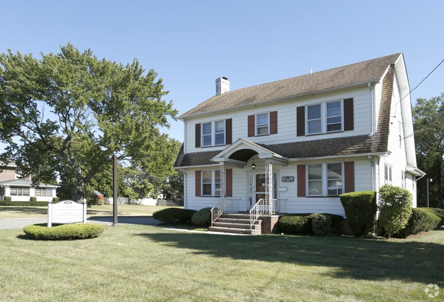 Primary Photo Of 142 Oak Tree Ave, South Plainfield Office For Lease