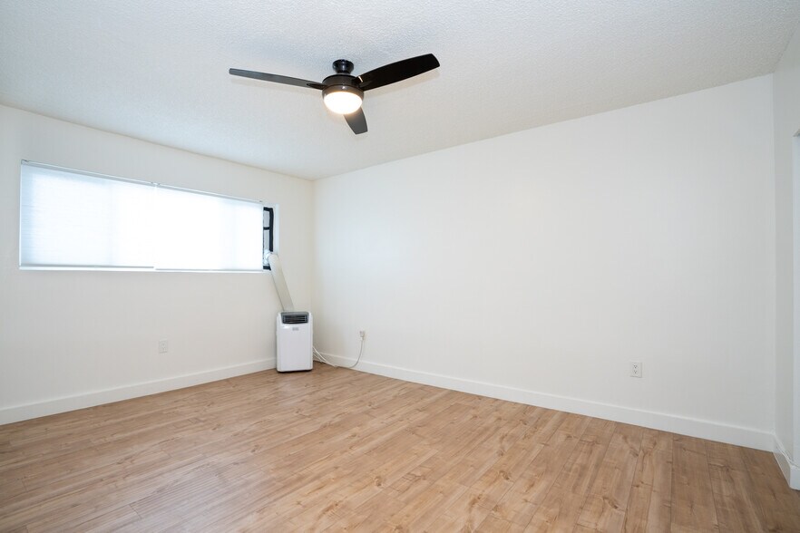 More Photos Of 4938 Rosewood Ave, Los Angeles Apartments For Sale