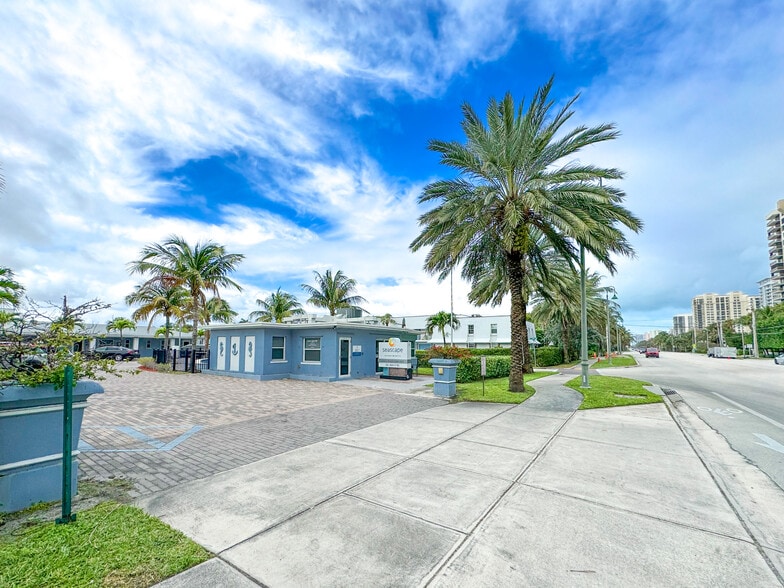 More Photos Of 3021 N Ocean Dr, Riviera Beach Apartments For Sale