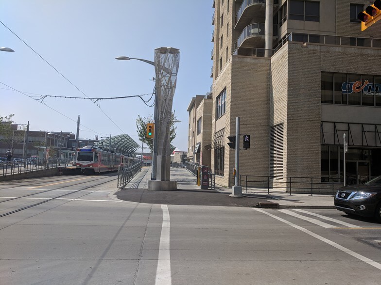 More Photos Of 683 10th St SW, Calgary Apartments For Sale